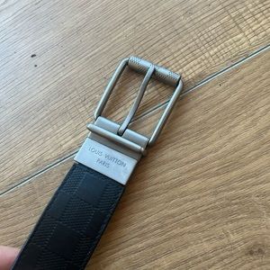 Louis Vuitton men’s belt size medium